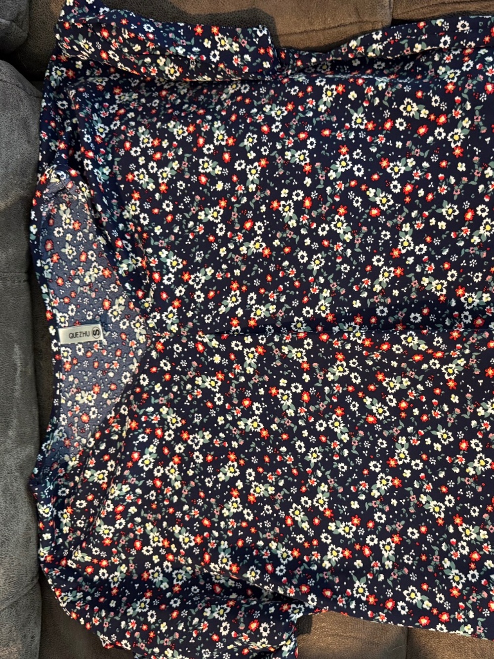 Short sleeve floral blouse